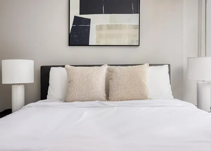 Streeterville 2br W Pool Gym Nr Riverwalk Chi-880