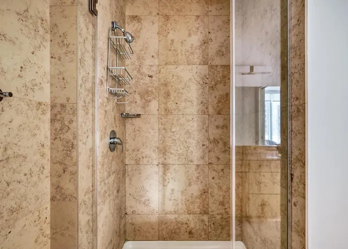 Apartment Streeterville 2br W Pool Gym Nr Riverwalk Chi-880