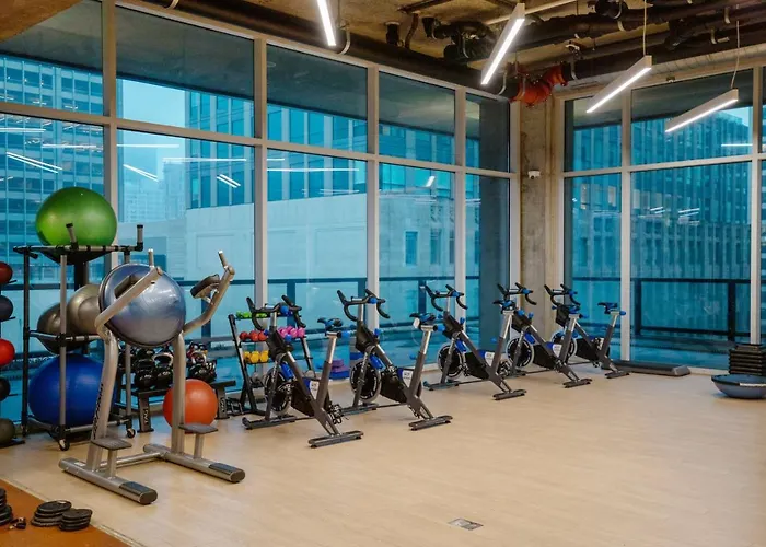 Streeterville 2br W Pool Gym Nr Riverwalk Chi-880